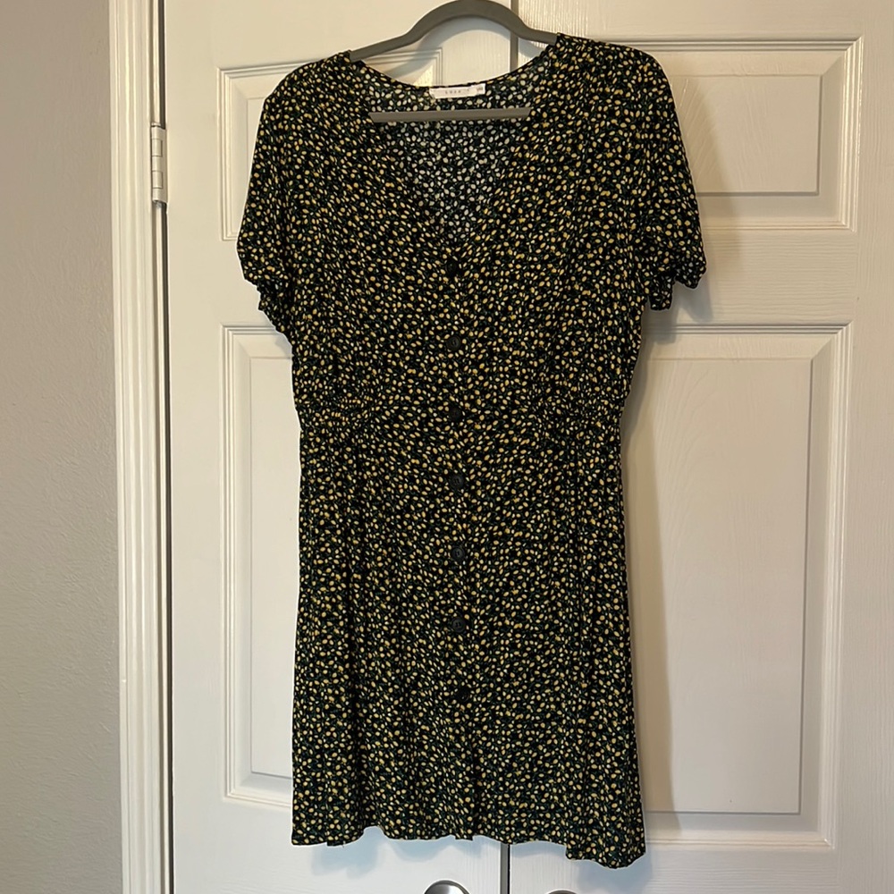 Large shift dress with lemon pattern - short